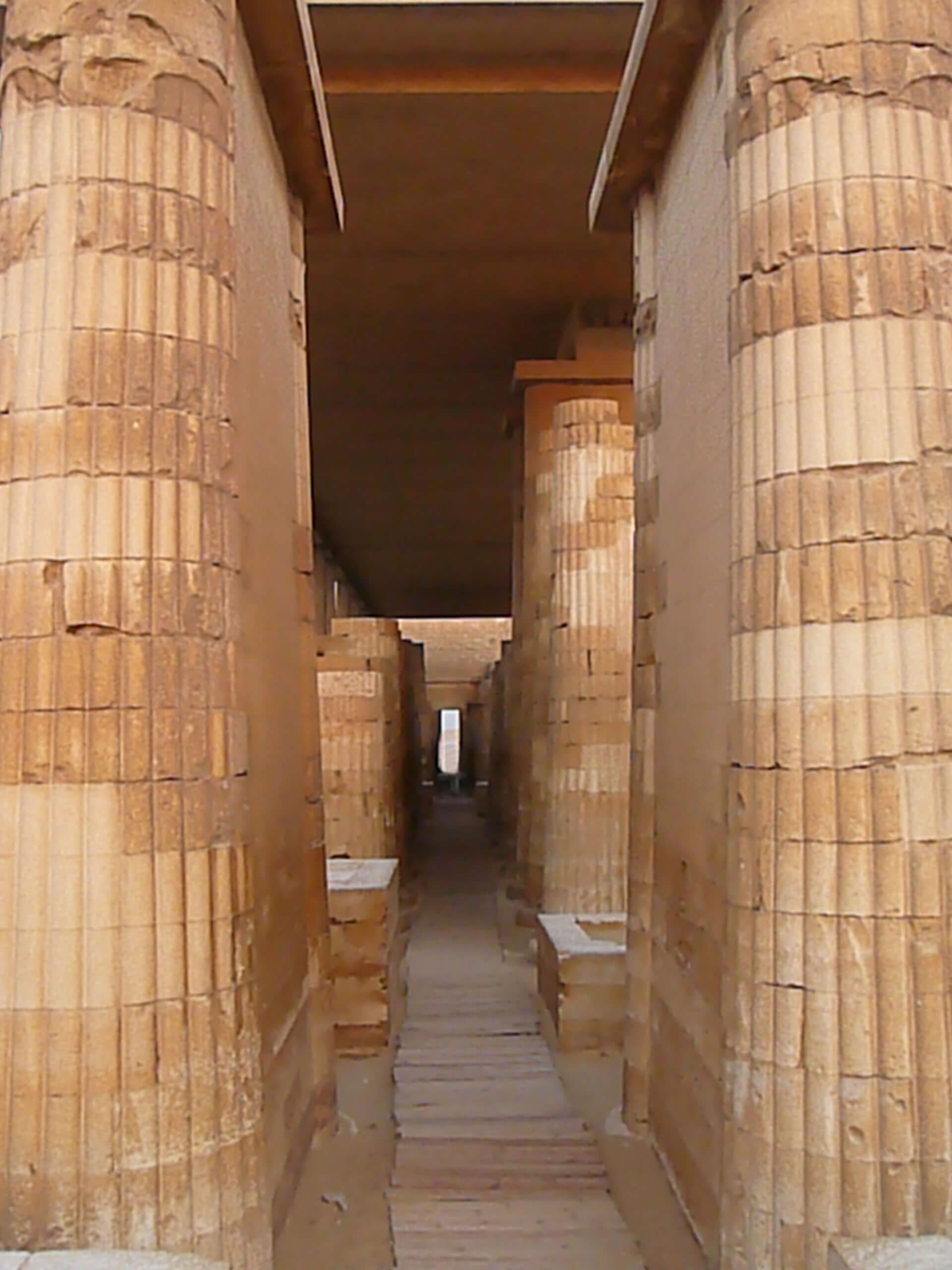 sakkara-columns
