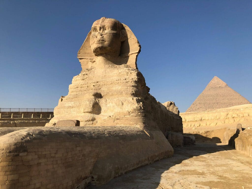 sphinx-and-pyramid